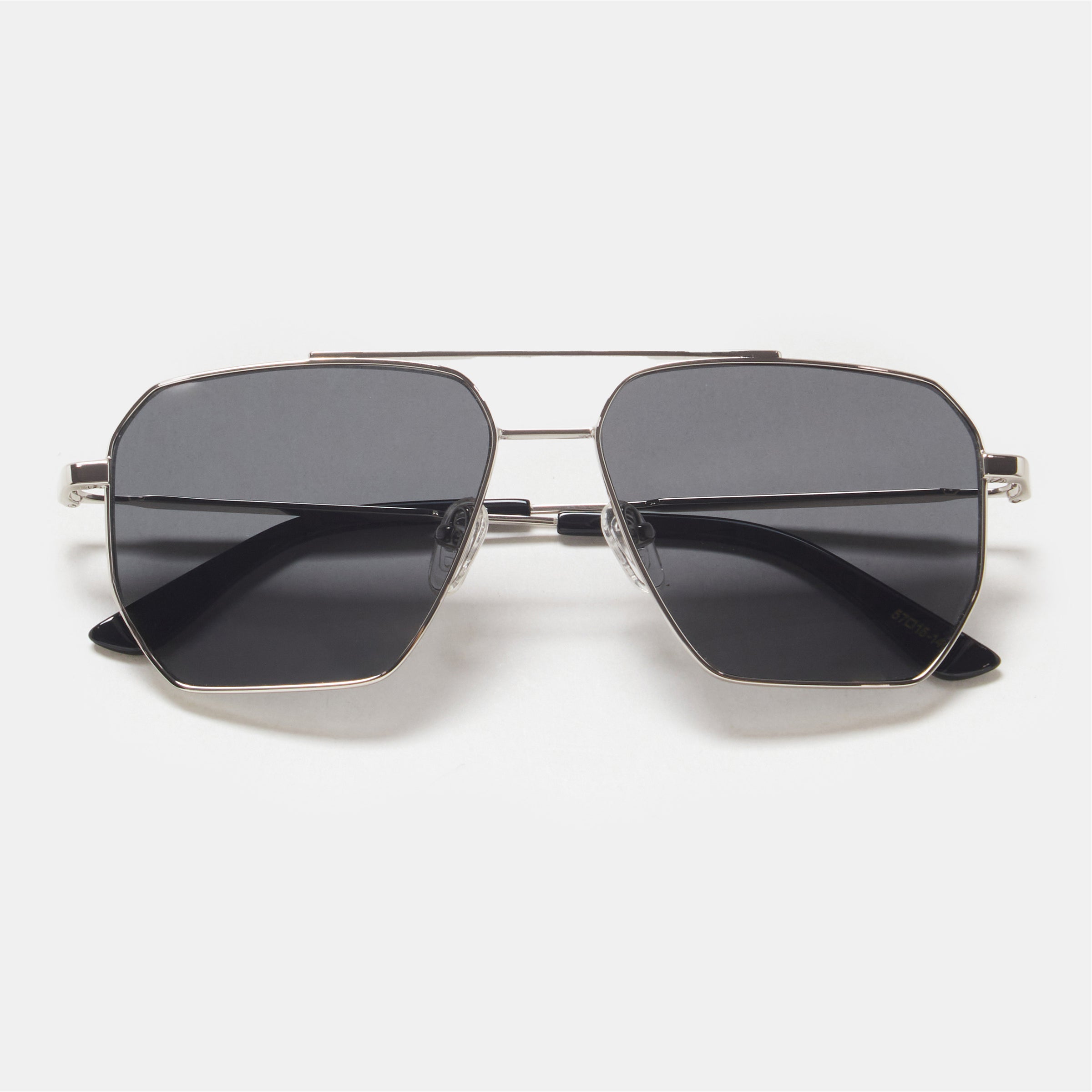 ليجيند نوير